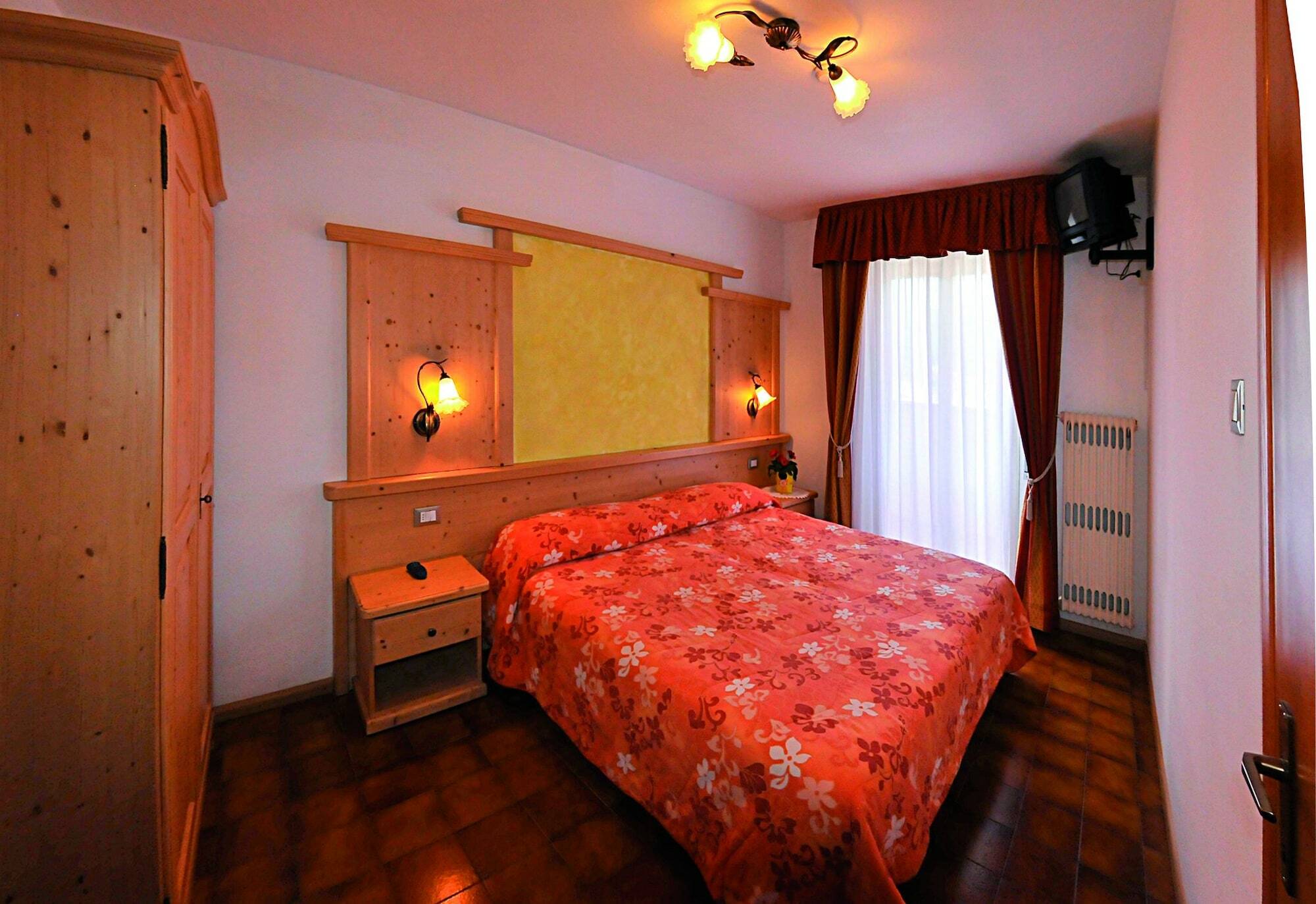 אנדלו Hotel Piancastello מראה חיצוני תמונה